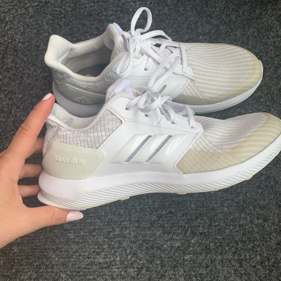 adidas blue daily slippers